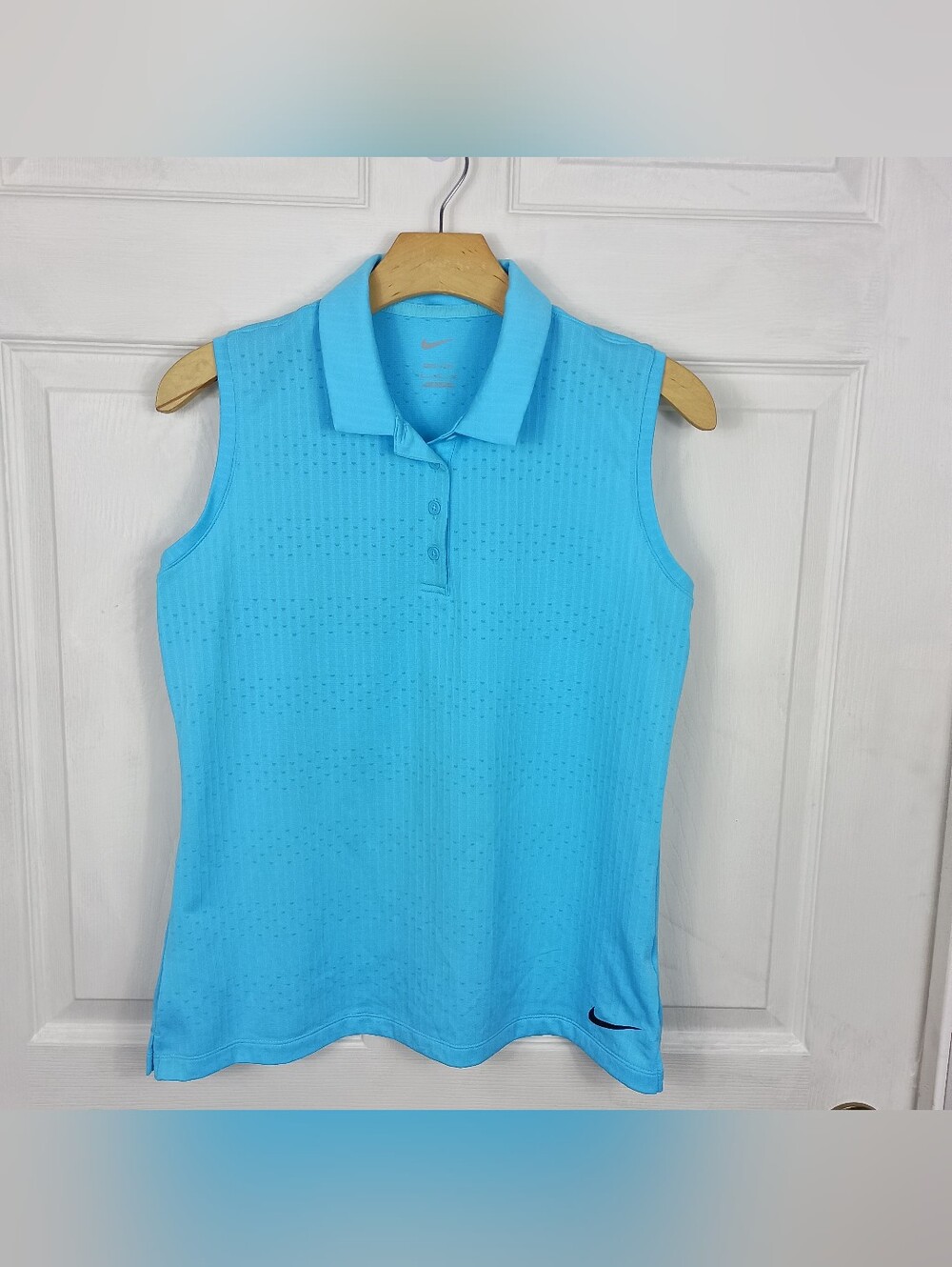 Nike Golf Polo Medium Womens Blue Victory Sleeveless Perforated Colorful Top